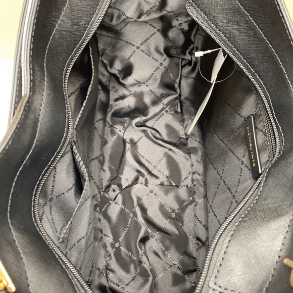 MICHAEL KORS
Jet Set Large Saffiano Leather XChain Shoulder Bag BLACK COLOR - Picture 11 of 14